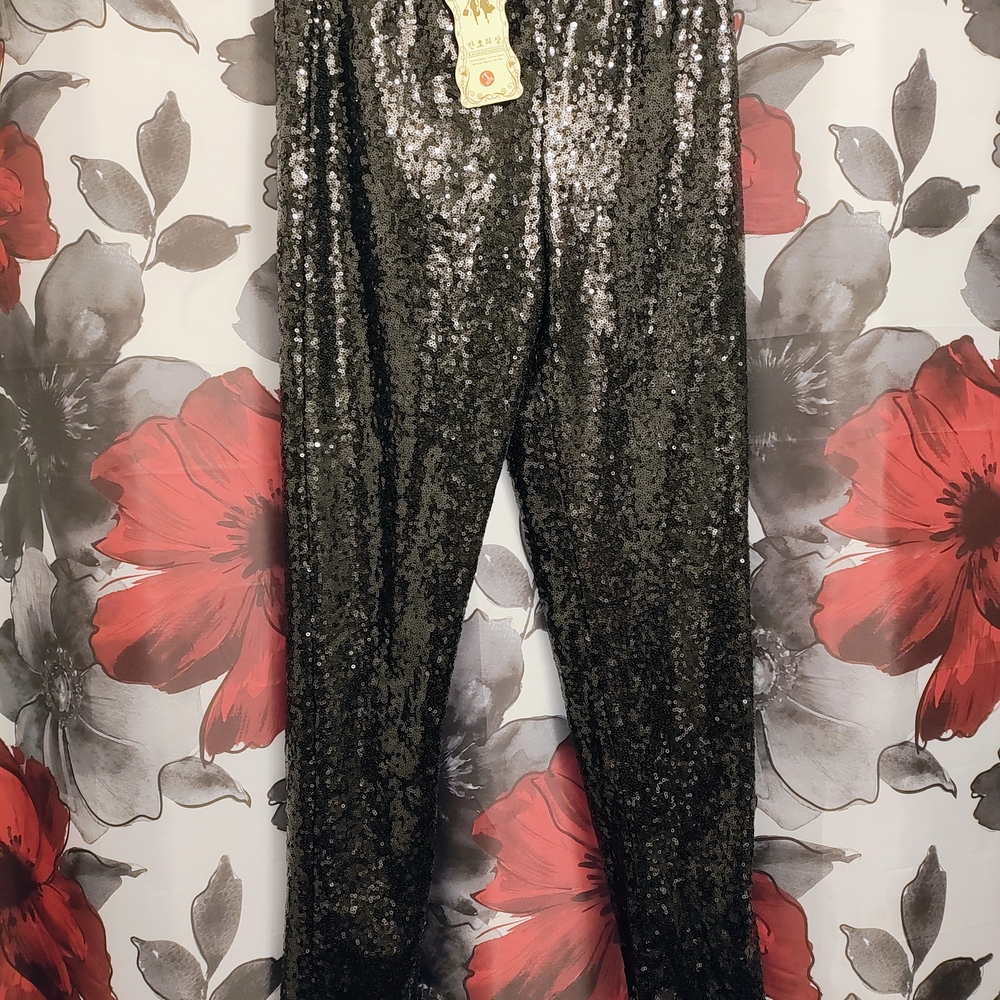 Shimmering Black Sequin Cropped Pants